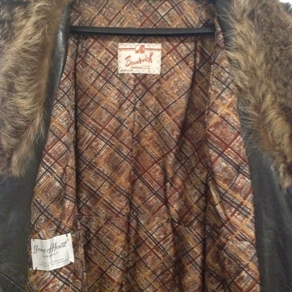 Fur Coat - Picture 4 of 4
